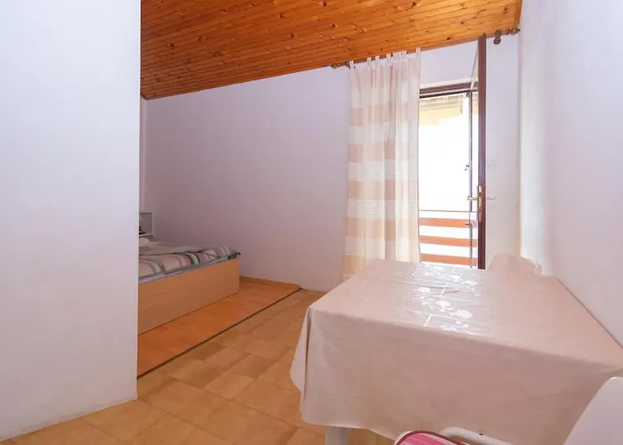 Mandre 4101c شقة *